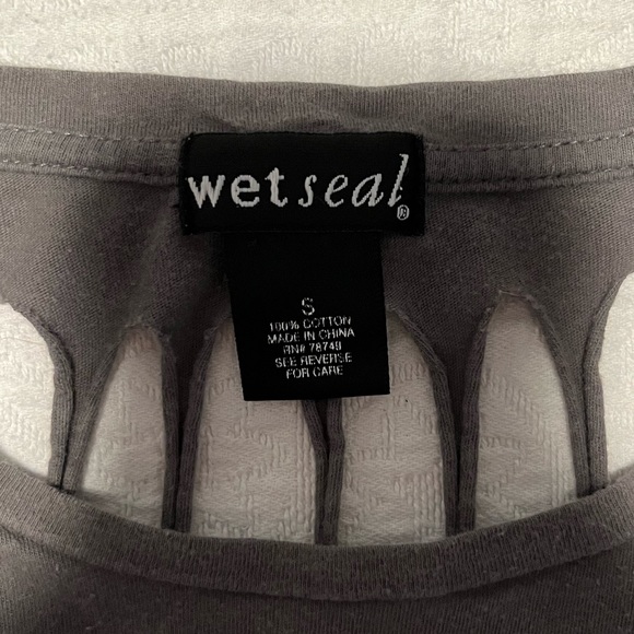 Marilyn Monroe Muscle Top w/ Heart Cutout on Back - Wet Seal - Size Small - Picture 4 of 4